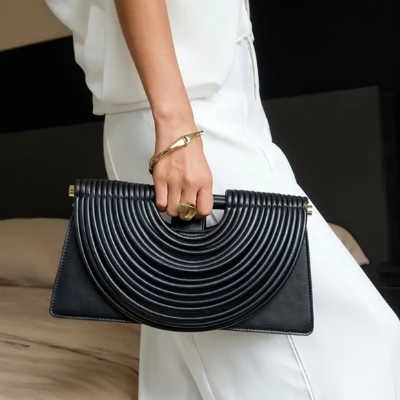 Elegant Silver Clutch Bag - Picture 3 of 16